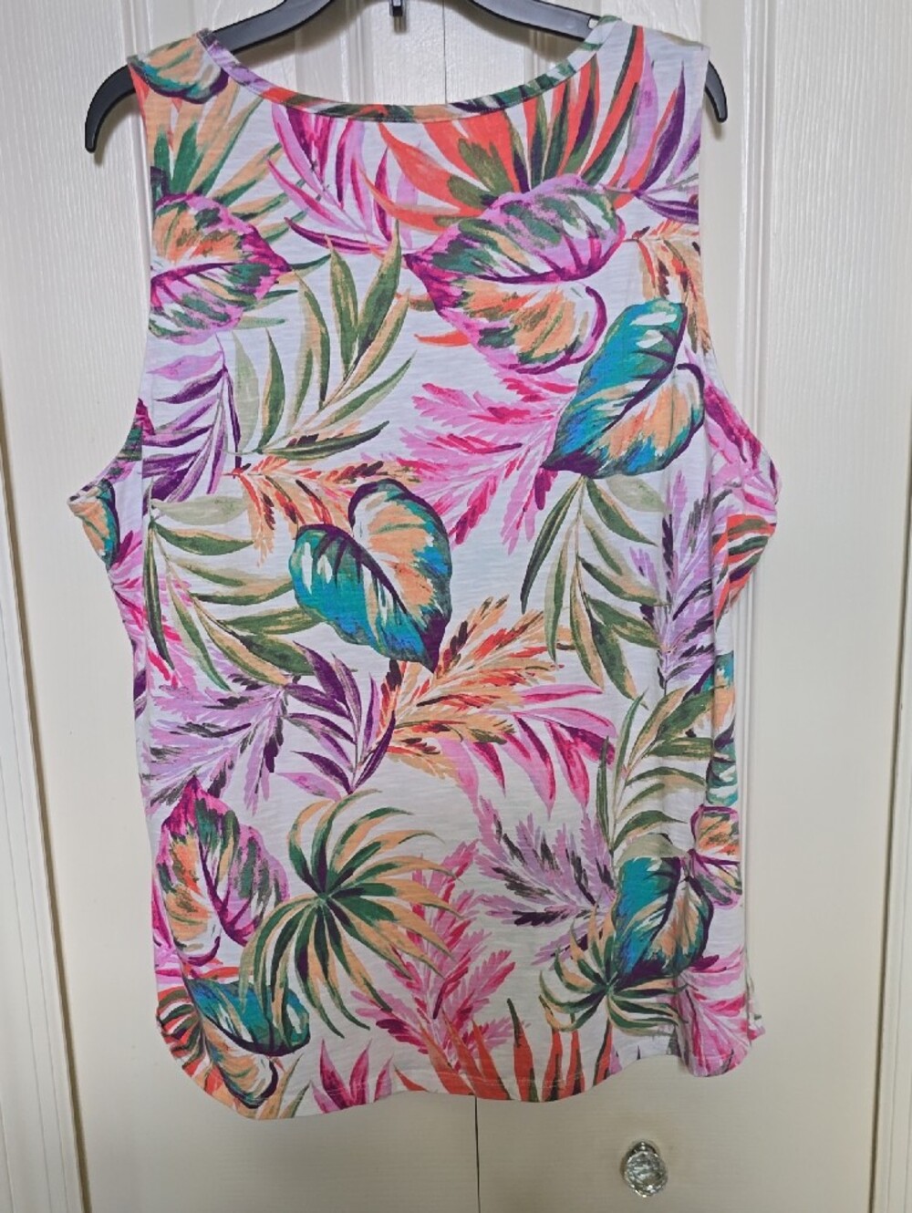 St. John's Bay Multicolor Tropical Leaf Tank Top - Picture 3 of 4